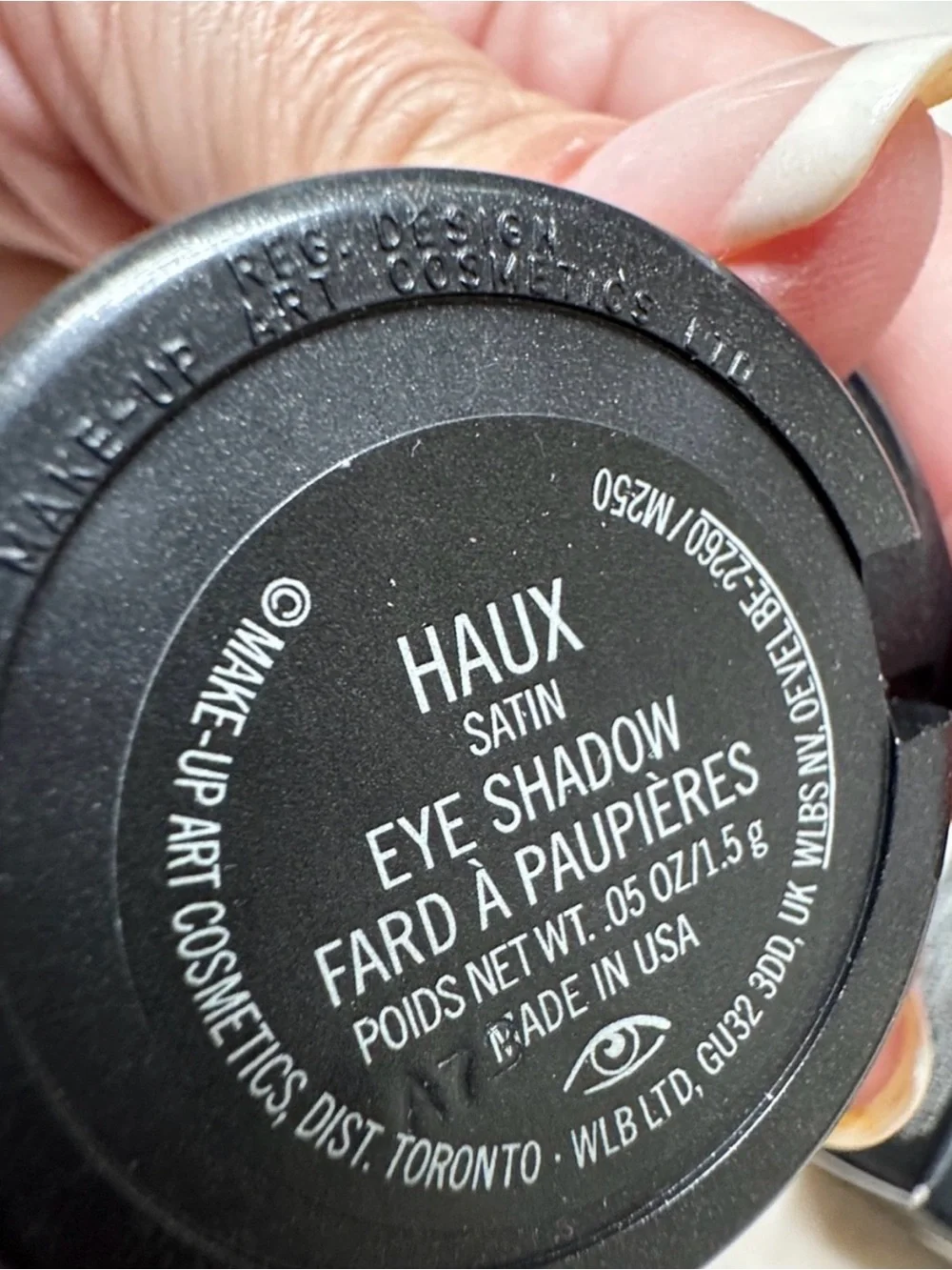 MAC Cosmetics matte dusty